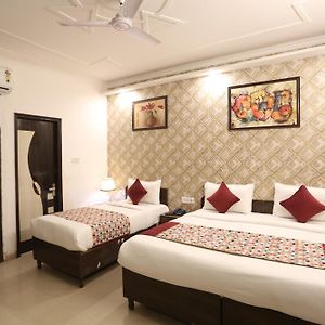 Hotel Grand Kiara Delhi Airport By Ss Group